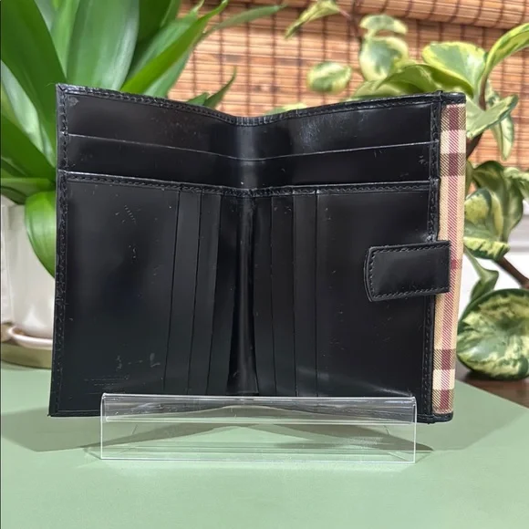 Burberry Nova Check Wallet - Picture 6 of 11